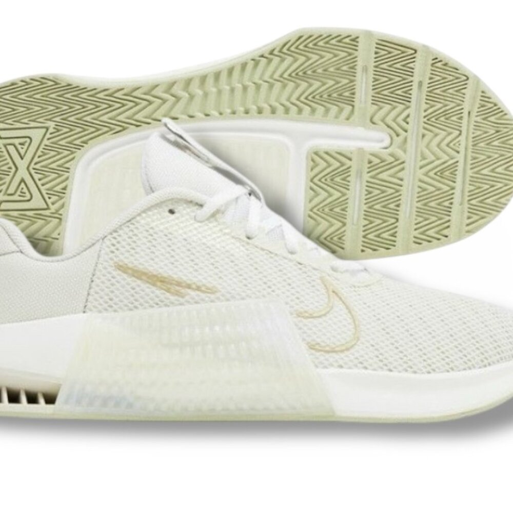 Womens Nike Metcon 9 Premium Training Cross Fit Shoes Sea Glass/Gold FJ1571 001